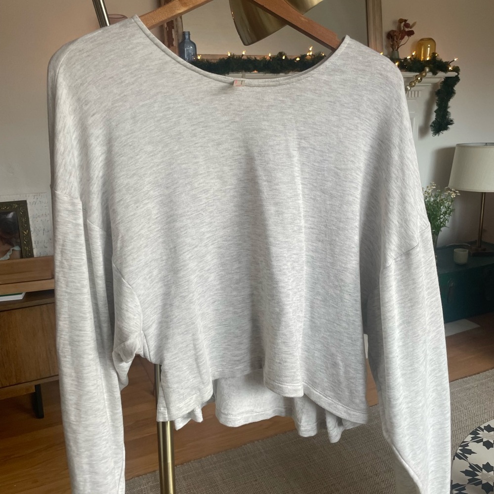 FREE PEOPLE SWEATER W CINCHED BACK DETAIL
